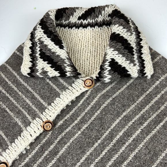 Unique Wool Button Up Cape with  Fringe - Picture 4 of 5